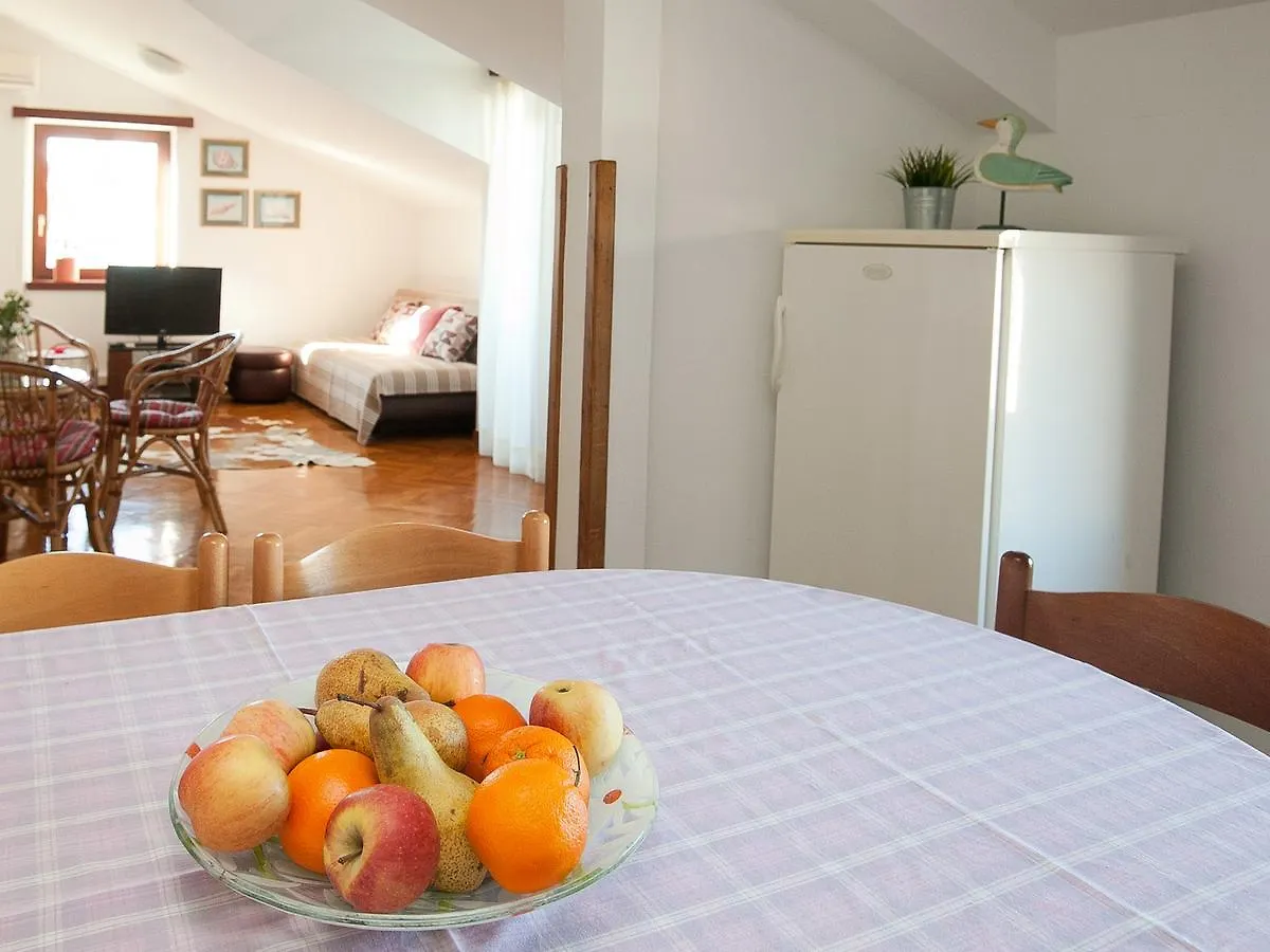 Apartment Magnolia Petrcane 0*,  Croatia