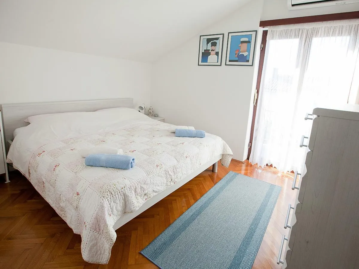 Apartment Magnolia بيتريتْشاني