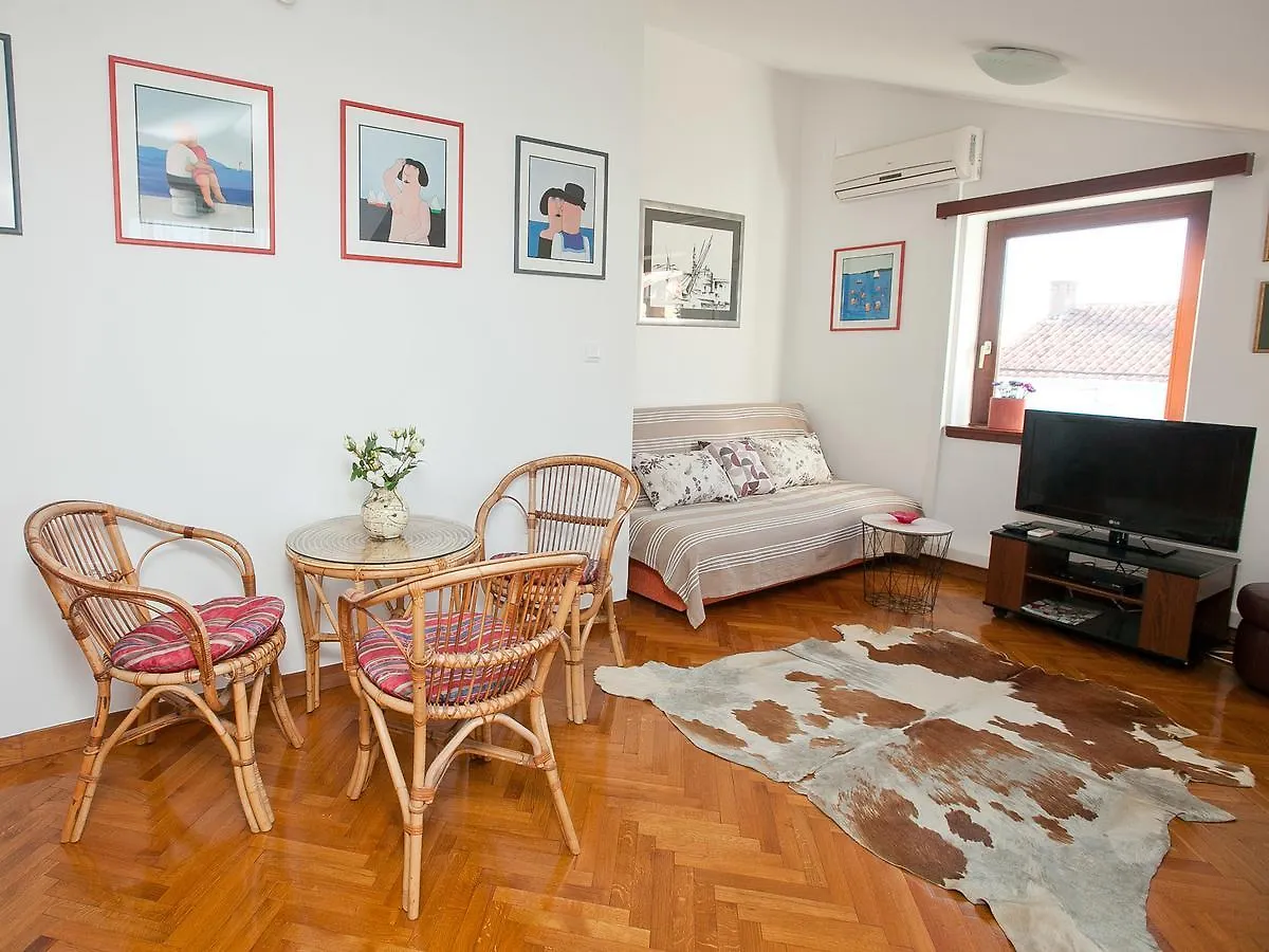 Apartment Magnolia بيتريتْشاني